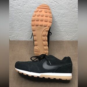 EUC Nike MD Runner 2 SE Women's Sneakers Black Suede Size 9.5 Running Shoes